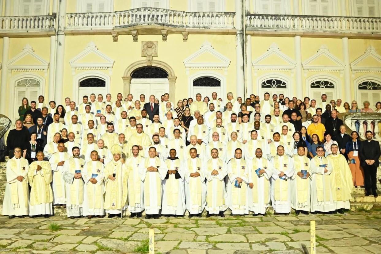 INSTITUTO DE DIREITO CANÔNICO DE LONDRINA PARTICIPA DE SIMPÓSIO NACIONAL