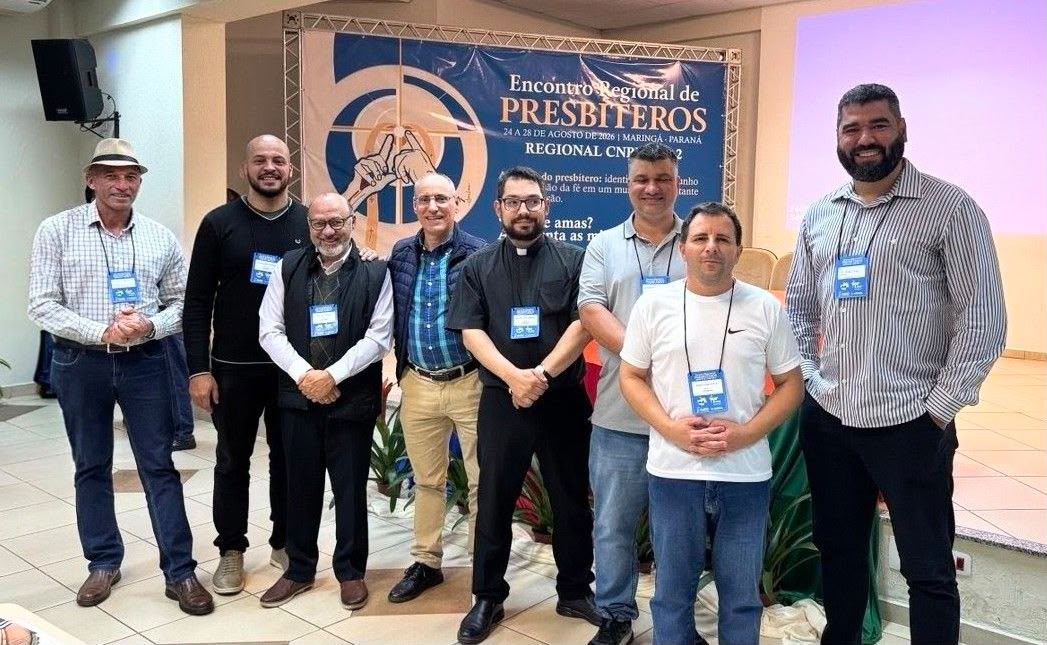 PADRES DA ARQUIDIOCESE PARTICIPAM DE ENCONTRO REGIONAL DOS PRESBÍTEROS