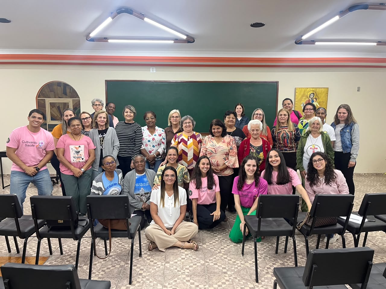 PASTORAL DA MULHER REALIZOU ENCONTRO DO OUTUBRO ROSA